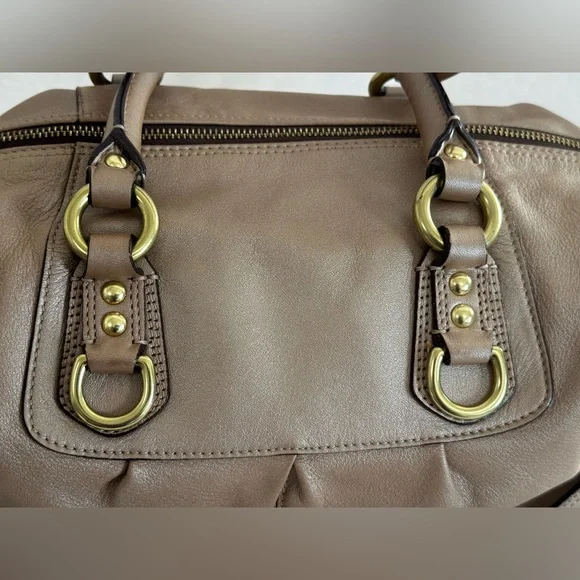 Coach Ashley Metallic Gold Leather Satchel with Crossbody Strap and Hangtag - Picture 5 of 11